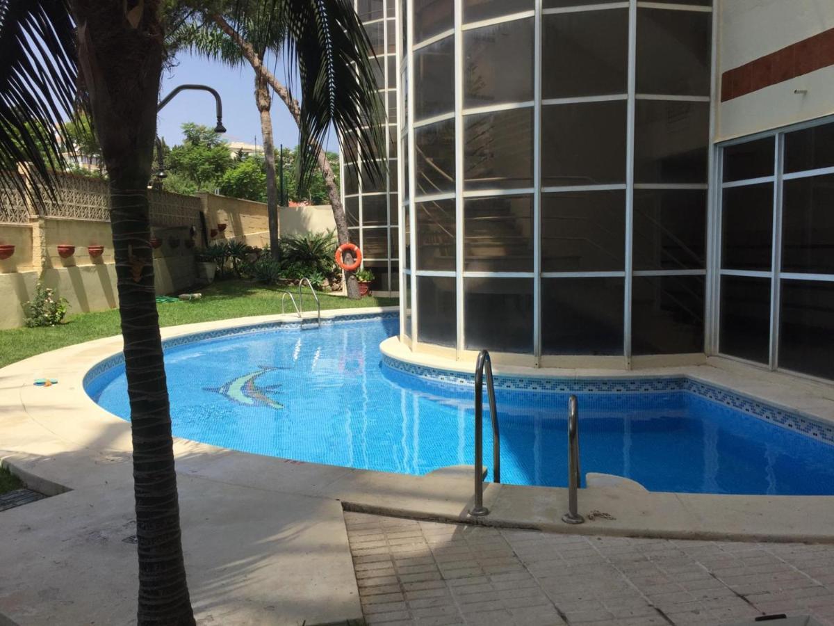 Apartamento En Primera Linea/Beachfront Apartment Fuengirola Bagian luar foto