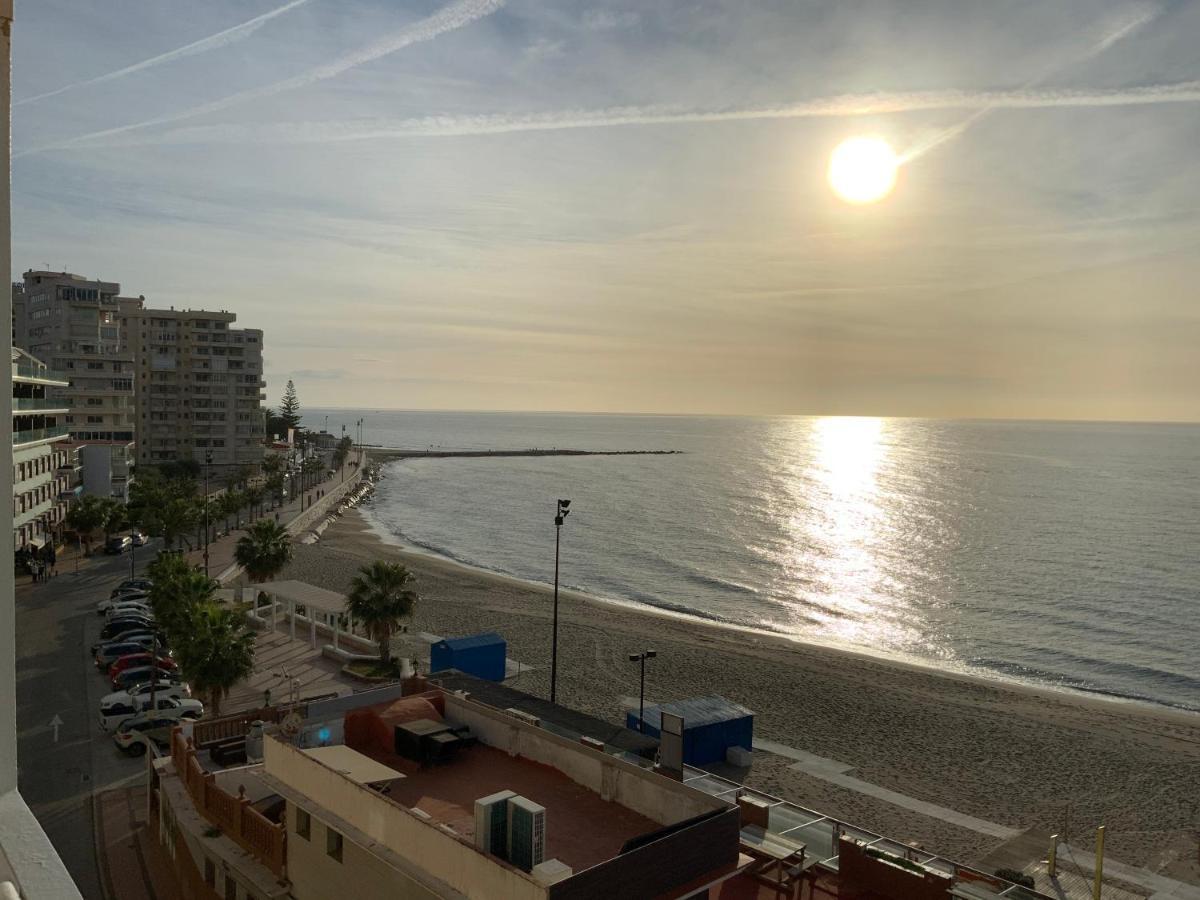 Apartamento En Primera Linea/Beachfront Apartment Fuengirola Bagian luar foto