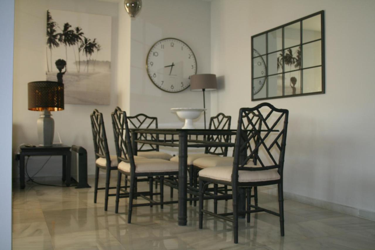 Apartamento En Primera Linea/Beachfront Apartment Fuengirola Bagian luar foto