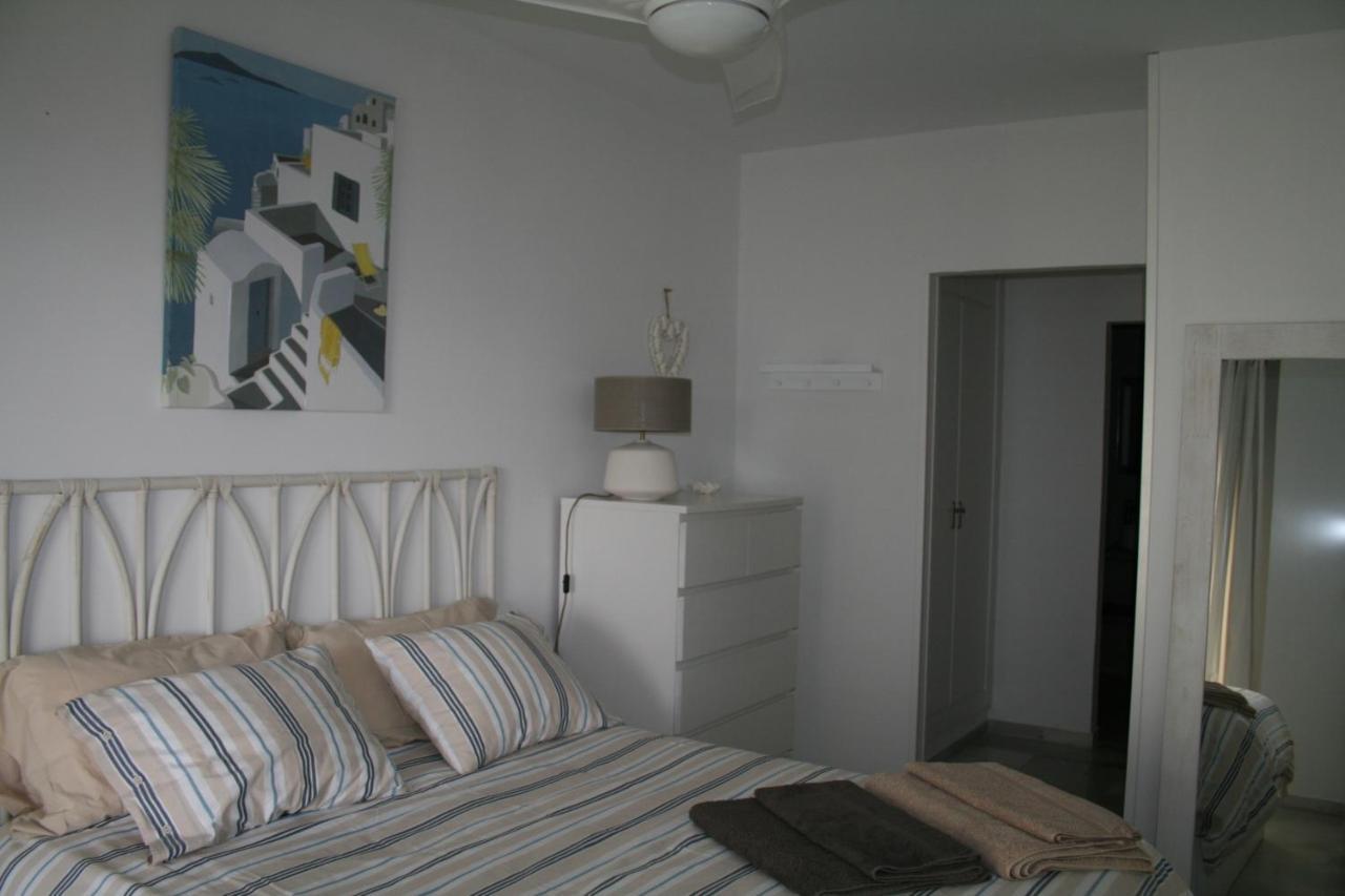 Apartamento En Primera Linea/Beachfront Apartment Fuengirola Bagian luar foto