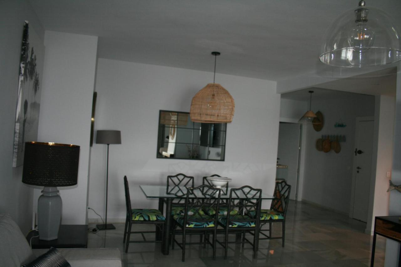 Apartamento En Primera Linea/Beachfront Apartment Fuengirola Bagian luar foto