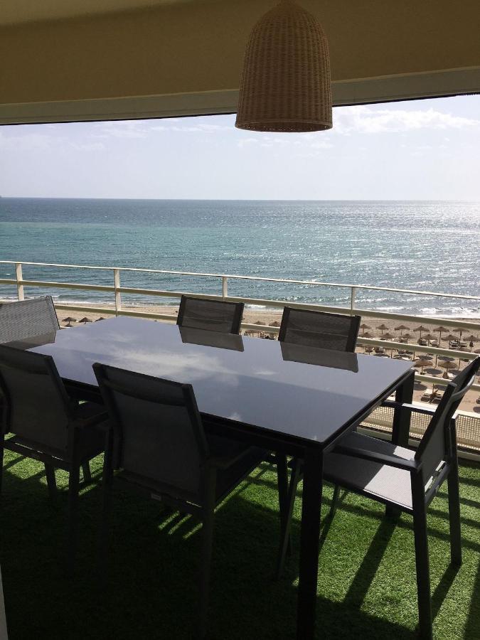 Apartamento En Primera Linea/Beachfront Apartment Fuengirola Bagian luar foto
