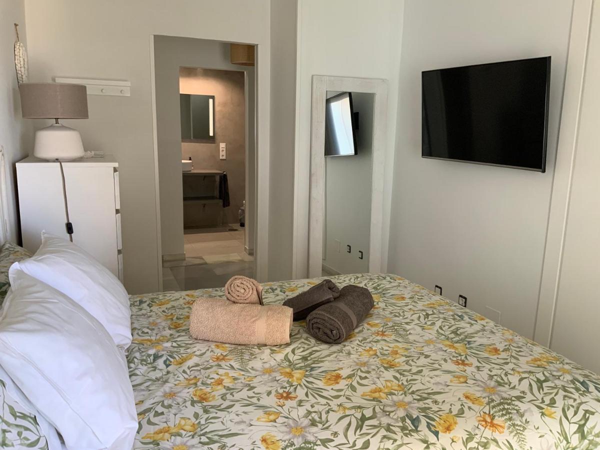 Apartamento En Primera Linea/Beachfront Apartment Fuengirola Bagian luar foto