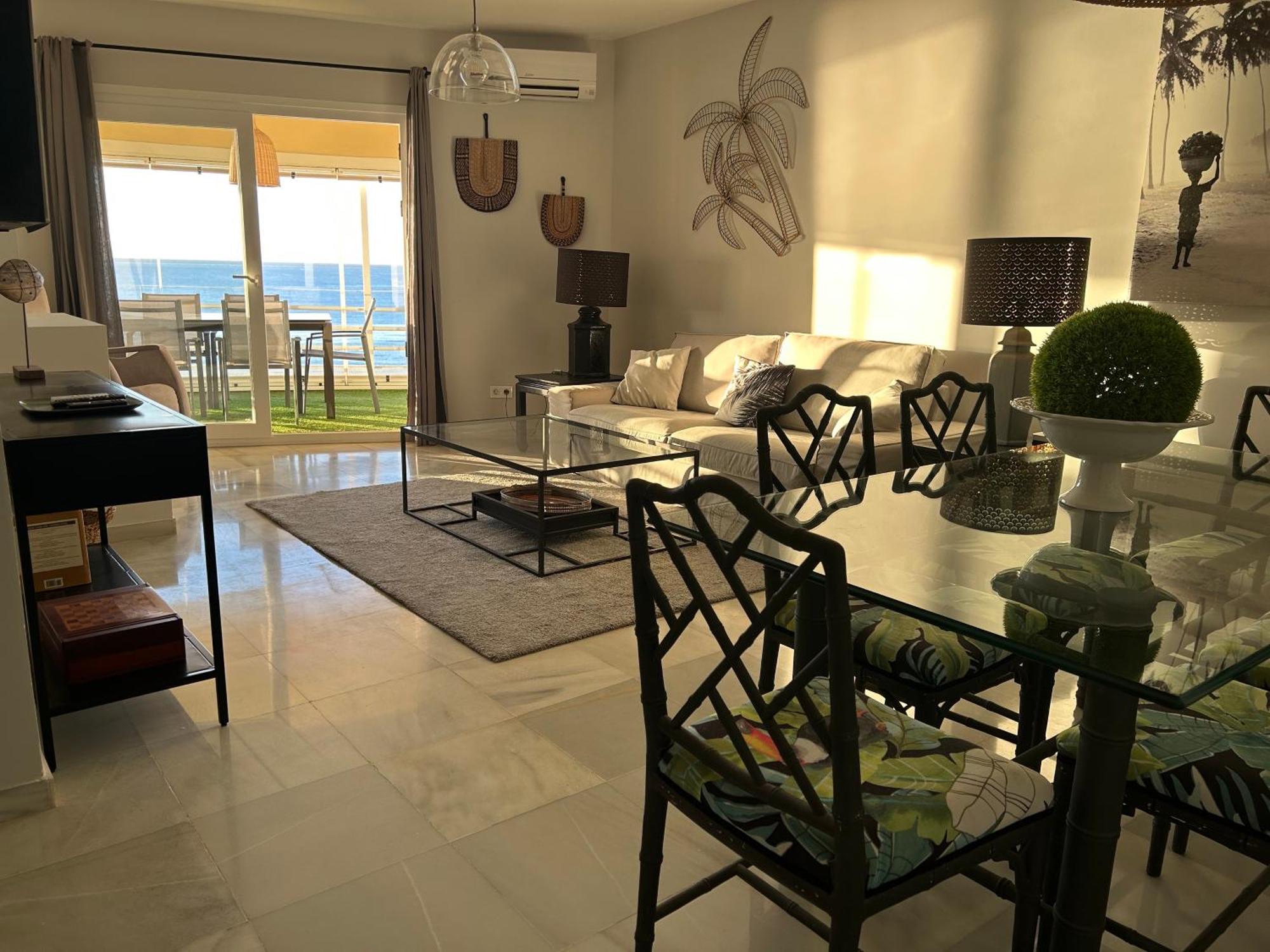 Apartamento En Primera Linea/Beachfront Apartment Fuengirola Bagian luar foto